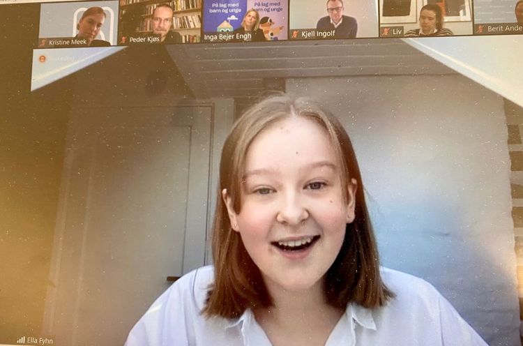 Ungdomsrepresentant Ella Fyhn (16) mener det krever voksne med forståelse for og kunnskap om det å være på nett for at barn og unge skal være trygge på nett. Foto Medietilsynet