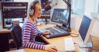 Halvparten av støtten til lokalkringkasting på 21 millioner kroner skal øremerkes prosjekter som bidrar til å digitalisere lokalradioene. Foto Medietilsynet