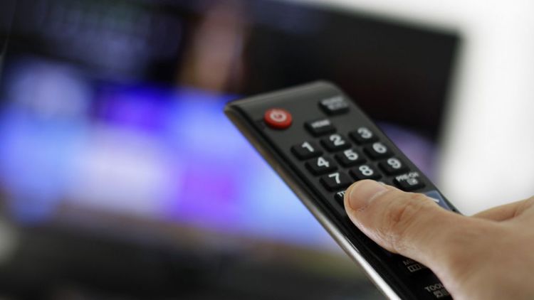 Nærbilde av fjernkontroll til tv.