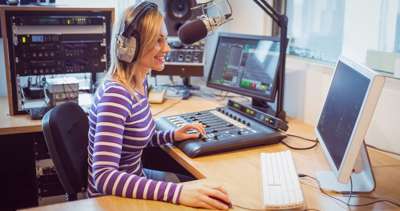 Medietilsynet har fått søknad om anleggskonsesjon for digital lokalradio i Fjordane. Interessentar som ønsker å sende inn konkurrerande søknad, må gjere det innan 28. mars 2022. Foto Medietilsynet