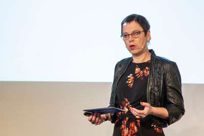 Positiv til Kulturdepartementets ønske om å endre på forskriften: – Slik unngår vi at lokale medier går glipp av driftsstøtte. Det er særlig viktig i et område som Oslo, der det er få medier som dekker lokale forhold, sier direktør Mari Velsand i Medietilsynet. Foto Medietilsynet