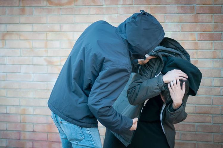 Tre av ti 13–18-åringer har sett slåsskamper eller planlegging av slåsskamper det siste året, og ifølge politiet er volden grovere enn tidligere. Foto Medietilsynet/Istock